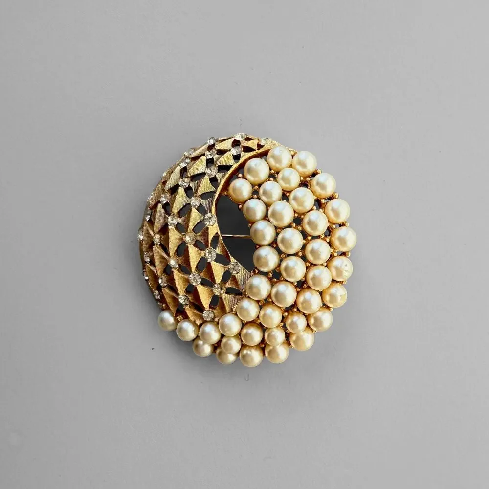 VTG 60s Crown Trifari Pearl Brooch Faux Pearl Rhinestone Signed Giant Swirl